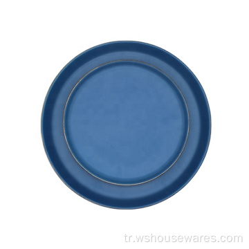 Altın jant seramik yemek seti ile mavi stil